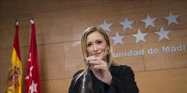 Cifuentes: "Es impresentable y poco democrático que Pedro Sánchez no hable con el PP"
