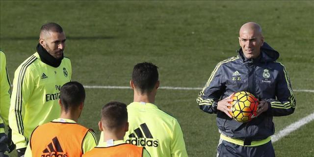Zidane: "No voy a buscar fuera lo que tenemos dentro"