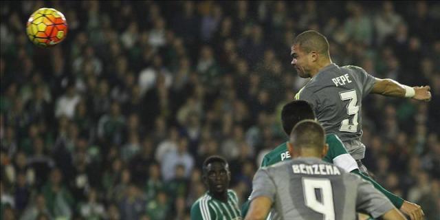 Pepe se somete a nuevas pruebas al no remitir su dolencia en la fascia plantar