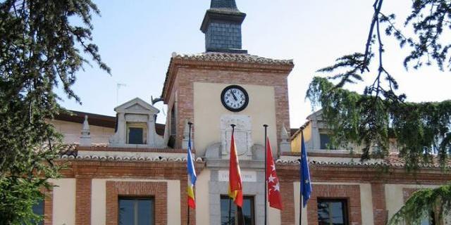 Trabajadores del Ayuntamiento de Las Rozas piden la dimisión del portavoz de Ciudadanos por sus críticas