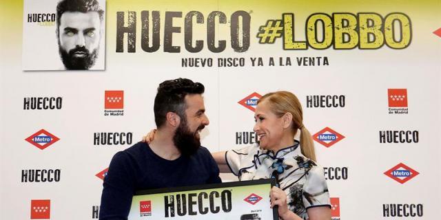 Cifuentes promociona junto a Huecco el metro de Madrid