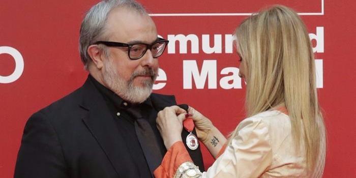 Álex de la Iglesia afirma que la realidad de la política española "supera la ficción"