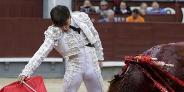 Gonzalo Caballero y el novillero Filiberto reciben el alta hospitalaria