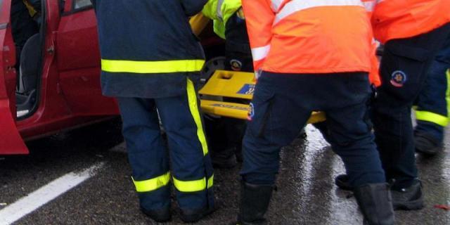 Muere al chocar la moto que conducía con un coche en Mejorada del Campo