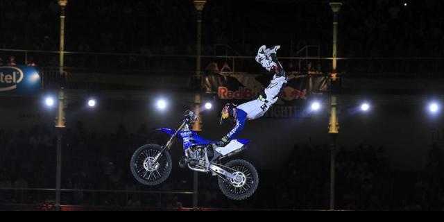 El piloto francés Tom Pagès reina en el cielo de Madrid