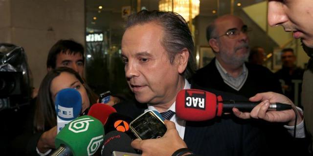 Carmona pide un congreso federal "de inmediato" para renovar el PSOE "de arriba a abajo"