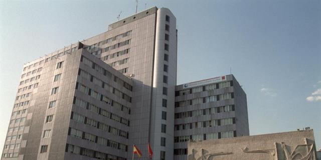 Reabre la UCI neonatal de La Paz tras ser desalojada hace once días 