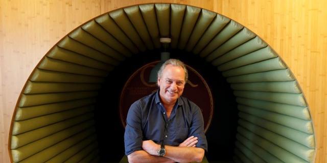 Bertín Osborne ya triunfa en Alcalá sin subirse al escenario