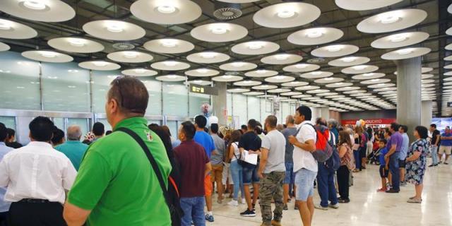Barajas mejora sus registros con 4,8 millones de pasajeros en agosto