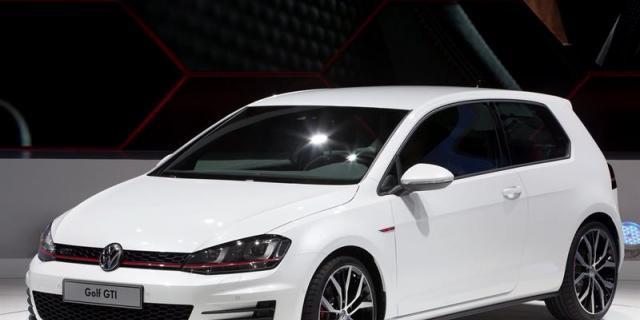 1.500 Golf GTI y más de 6.500 aficionados celebran sus 40 años en el Jarama