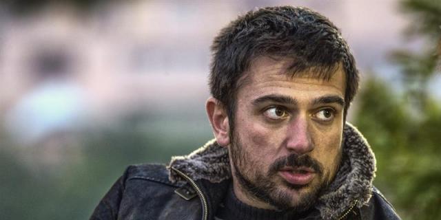 Ramón Espinar se aferra a sus tres cargos