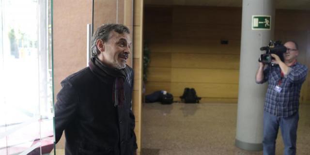 López (Podemos) reprocha que le comunicaran su destitución por sorpresa y sin diálogo