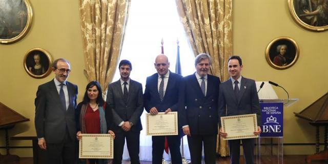 Méndez de Vigo: "Los libros nos hacen más cultos, críticos y libres"