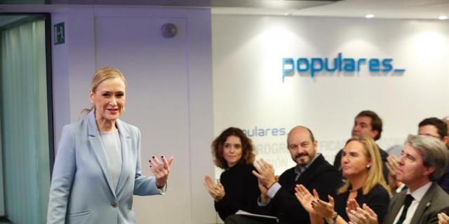 Cifuentes se presenta a presidir el PP en Madrid y deja la gestora
