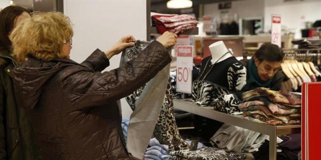 UGT pide que reformen la ley madrileña de horarios comerciales