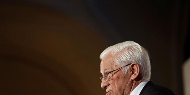 Morata de Tajuña nombra hijo adoptivo al padre Ángel y le dedica un jardín