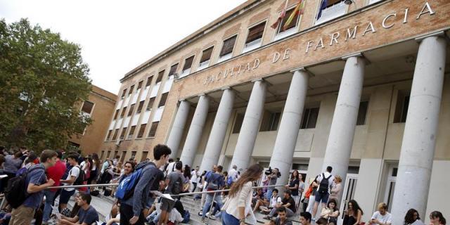 La UCM niega que exista una bacteria multirresistente en la Facultad de Farmacia