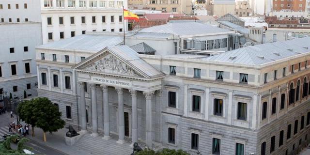 El Congreso trasladará el busto de Clara Campoamor a un lugar más visible