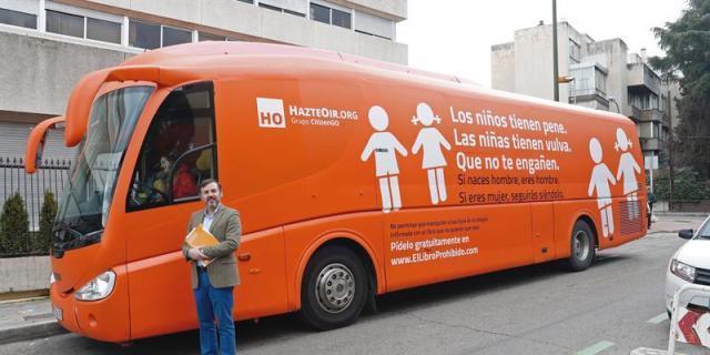 Podemos y PSOE piden al Gobierno que retire la utilidad pública a HazteOir