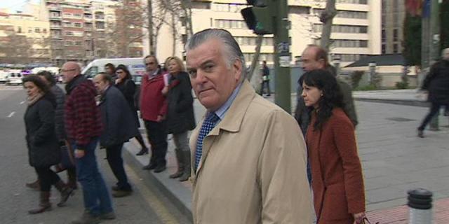 Bárcenas negó a la gestora de un banco suizo que el dinero procedía de su actividad política