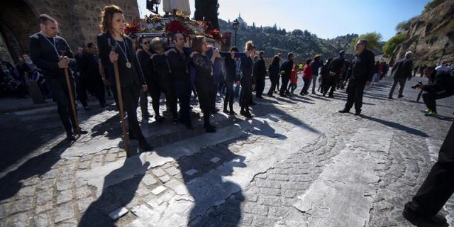 Las mejores apps para vivir la Semana Santa en España