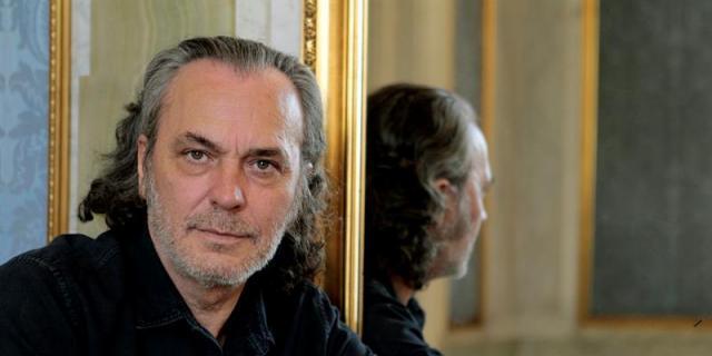 José Coronado desde el hospital: "Solo ha sido un susto, ITV y a casa"