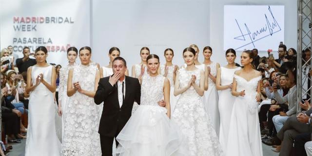 Hannibal Laguna rinde homenaje a la seda, su tejido fetiche