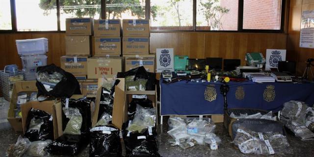 Ocho detenidos en Madrid de una red que surtía de hachís a clubes de cannabis