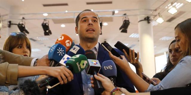 C's pide que el Congreso pueda cesar al fiscal general de Estado si hay injerencias