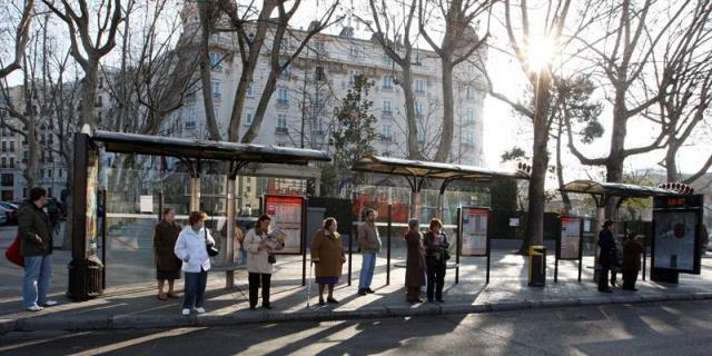 La EMT aumenta un 30% el servicio de trece líneas para la Feria del Libro