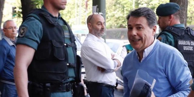 Boadilla pide a la Comunidad retirar las placas de cargos públicos condenados