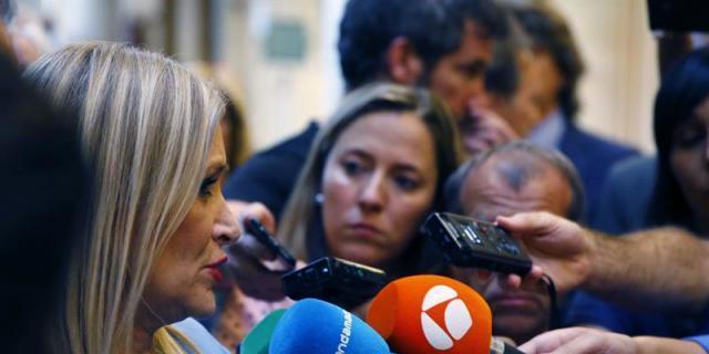 Cifuentes considera tras la moción de censura que Podemos sale dañado y el PP reforzado 
