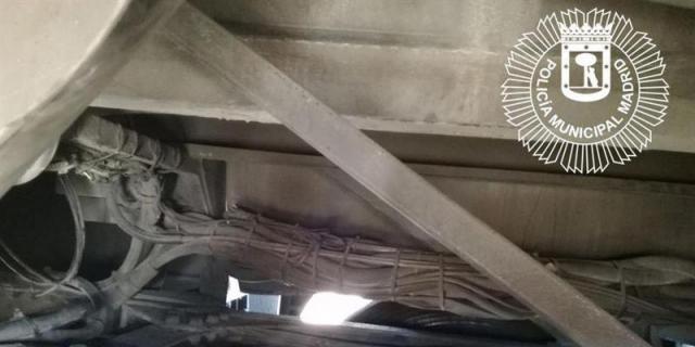Encontrado un niño marroquí en los bajos de un autobús en la M-30