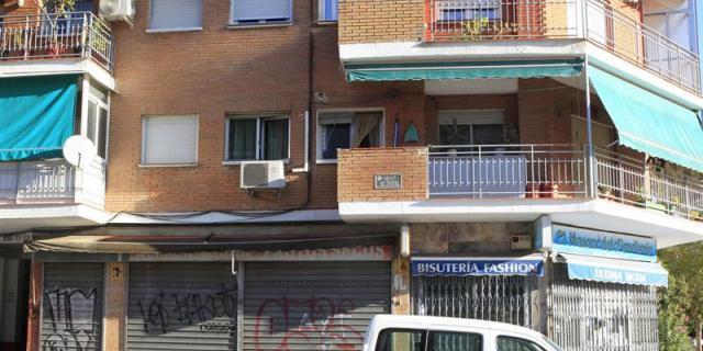 Muere un niño de tres años al ser arrollado por un vehículo en una tienda familiar china