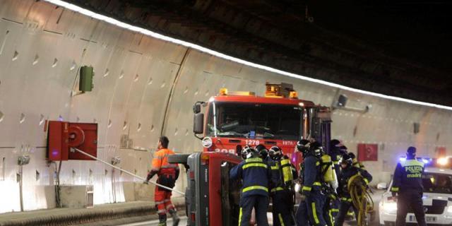 Los trabajadores de la M-30 piden ser reconocidos como personal de emergencia