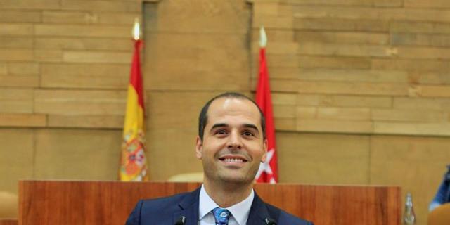 Aguado critica a Cifuentes por no apartar del cargo al alcalde de Brunete