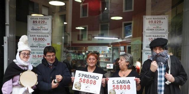 El número 58.808, primero de los quintos premios del Sorteo de Navidad