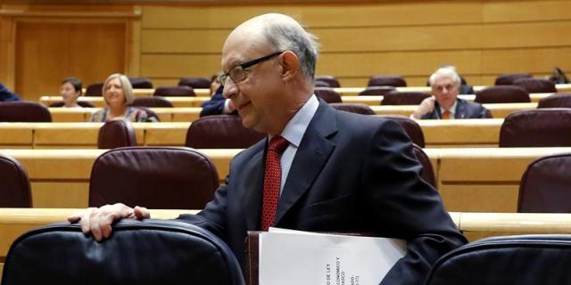 Hacienda reclama ajustes a diez comunidades autónomas antes de cerrar el año