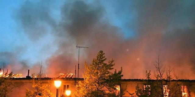 Un incendio en el Palacio de Osuna de Aranjuez colapsa el edificio