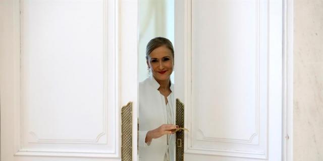 Cifuentes pide la reincorporación a su plaza en la Universidad Complutense