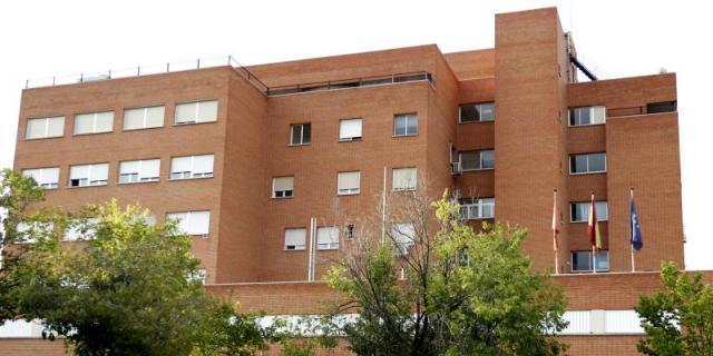 Envían al Carlos III un bote etiquetado con la palabra ébola