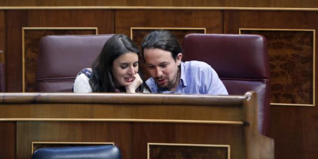 Las bases permiten continuar a Iglesias y Montero a pesar de la compra del chalet