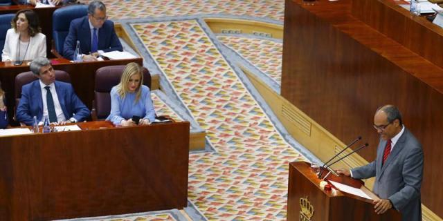 La Comunidad pagará el verano a los docentes interinos que trabajen 7 meses