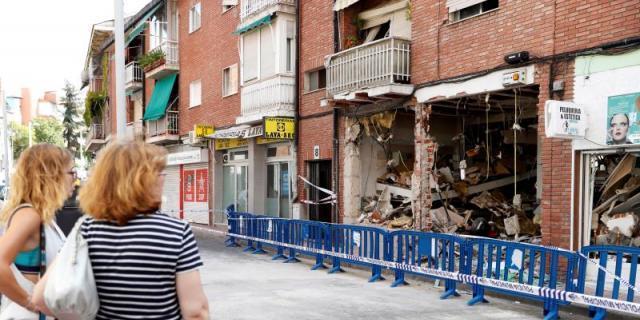 Los vecinos afectados por la explosión de Pozuelo vuelven a sus viviendas