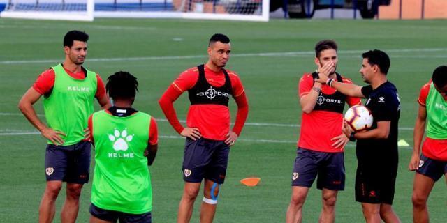 Alavés y Rayo Vallecano, 16 temporadas sin verse las caras en Primera