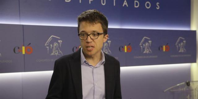 Errejón propone cambiar el himno de la Comunidad por una canción de Sabina
