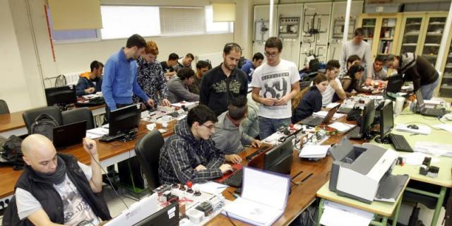 La Comunidad de Madrid formará a docentes de FP en empresas para que conozcan mercado laboral