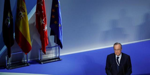 Las Rozas C.F. premia con un 'Corazón Azul' a Florentino Pérez