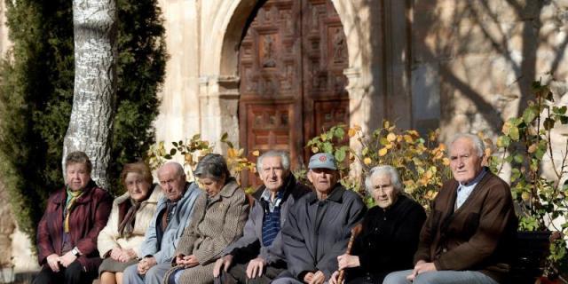 En 2033 habrá 49 millones de habitantes en España y uno de cada 4 será mayor de 65 años