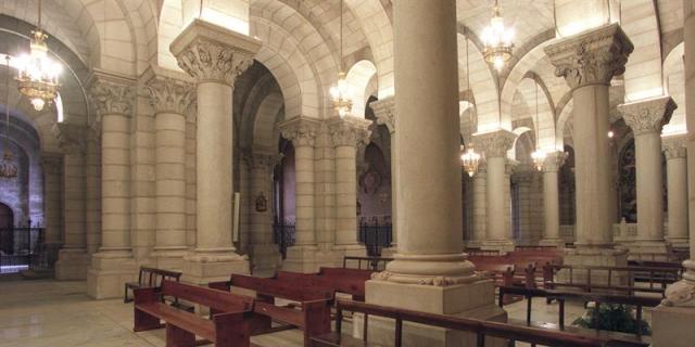 El gobierno de Pedro Sánchez resignado porque no podrá impedir el entierro de Franco en la Almudena